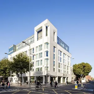 מלון Express Centre By Ihg